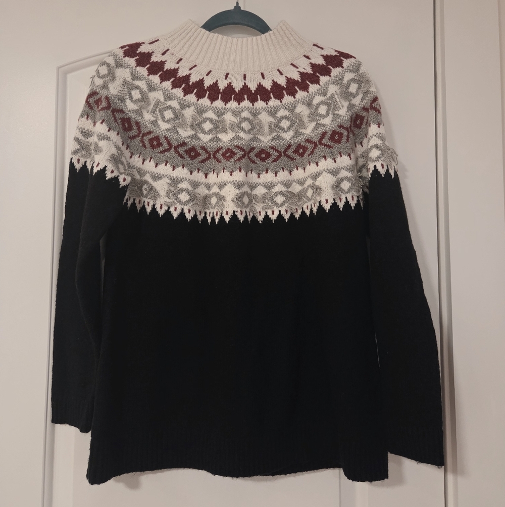 J Jill Fair Women's Black and White Patterned Sweater Size Medium